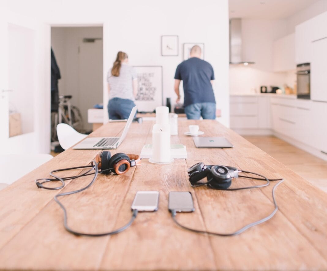 pexels-gadgets-1841021_1280